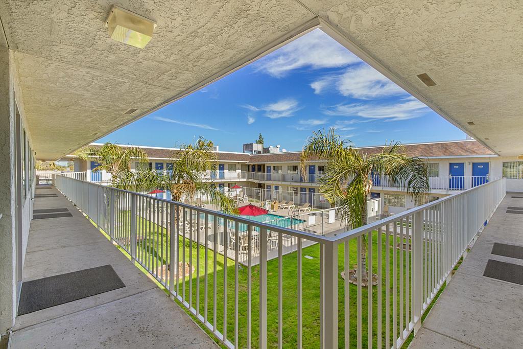 Motel 6-Phoenix, Az - North Bell Road Exterior photo