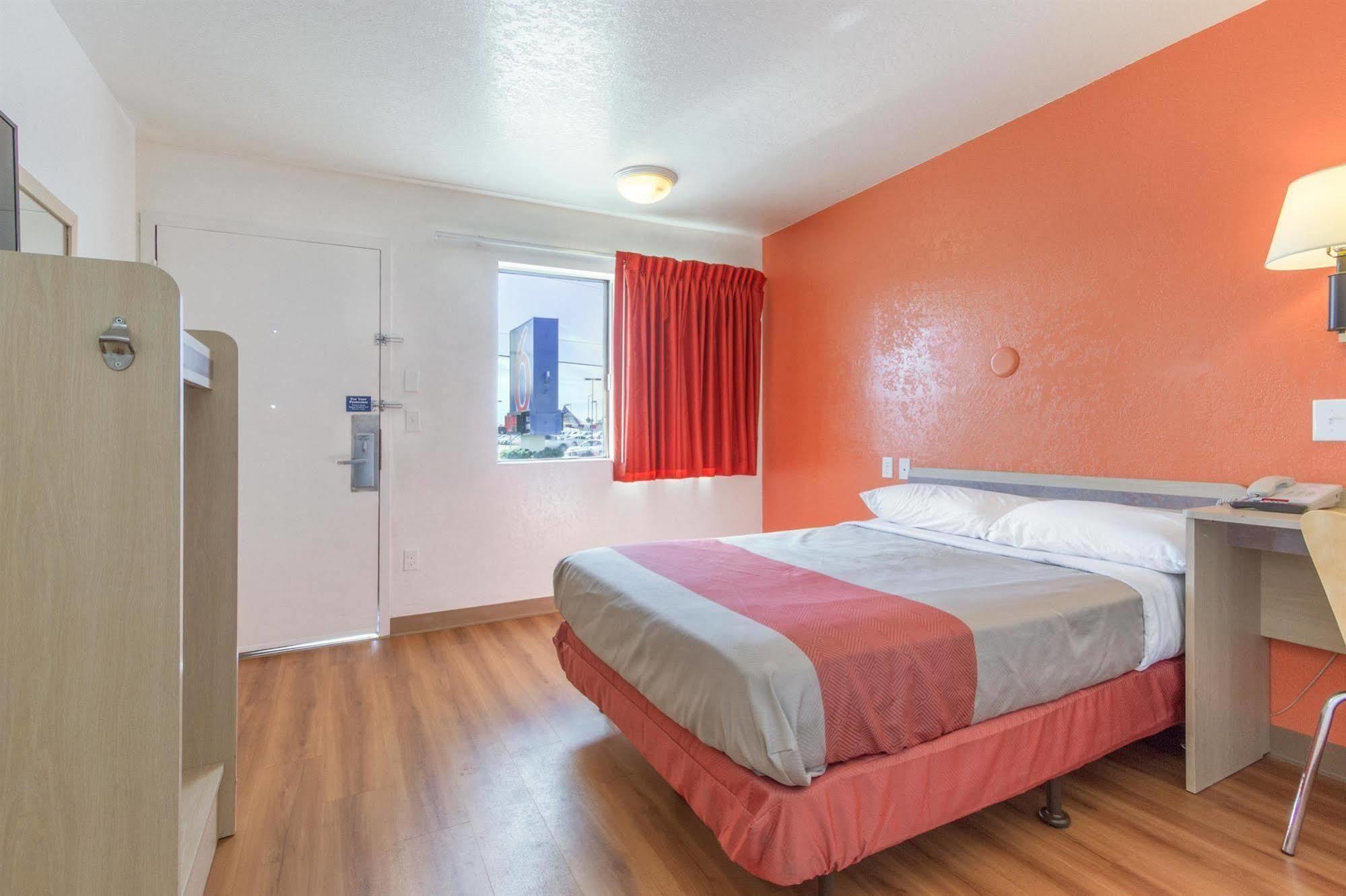 Motel 6-Phoenix, Az - North Bell Road Exterior photo