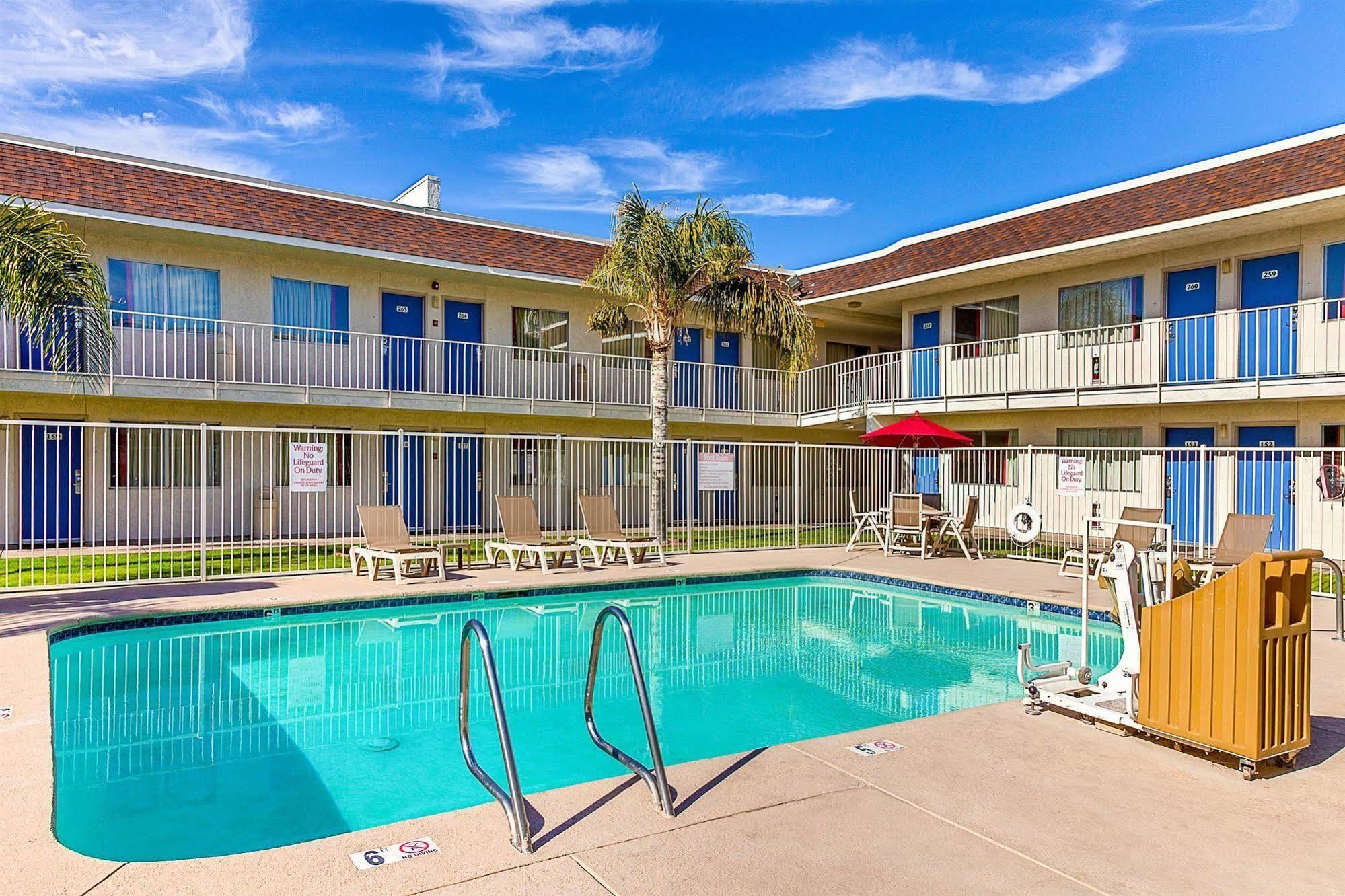 Motel 6-Phoenix, Az - North Bell Road Exterior photo