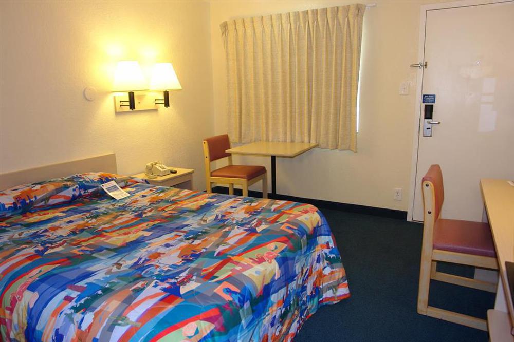 Motel 6-Phoenix, Az - North Bell Road Room photo